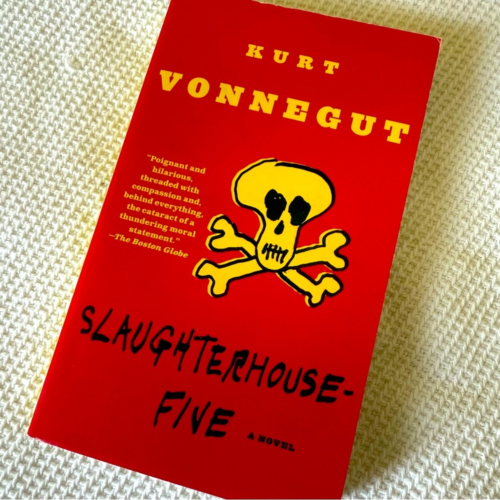 Slaughter-House Five English Paperback